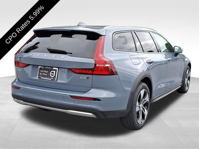 2024 Volvo V60 Cross Country B5 AWD Plus
