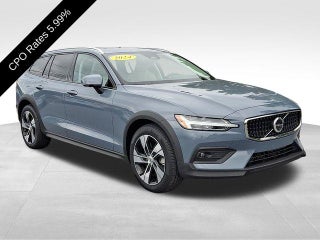 2024 Volvo V60 Cross Country B5 AWD Plus