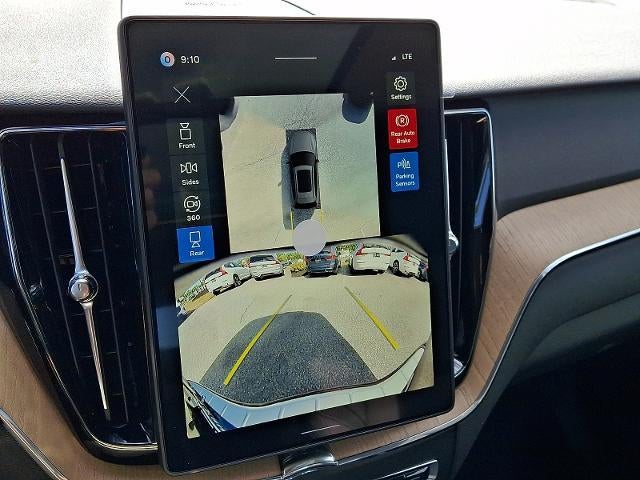 2026 Volvo XC60 B5 AWD Plus
