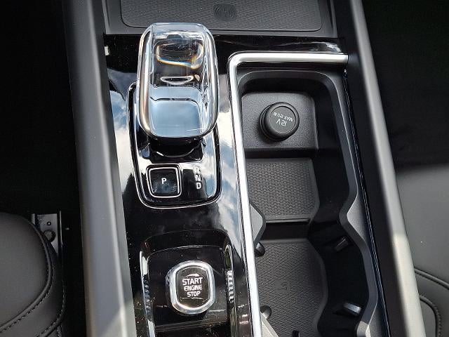 2026 Volvo XC60 B5 AWD Plus