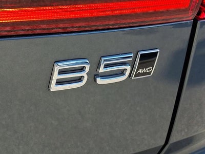 2026 Volvo XC60 B5 AWD Plus