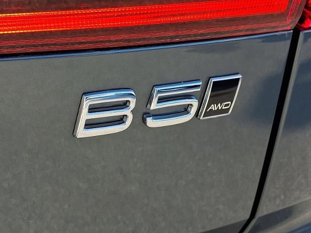 2026 Volvo XC60 B5 AWD Plus