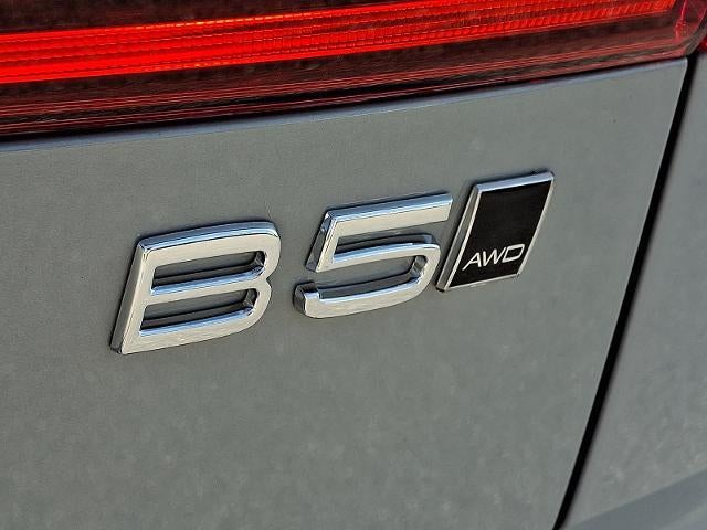 2026 Volvo XC60 B5 AWD Plus