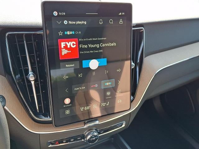 2026 Volvo XC60 B5 AWD Plus