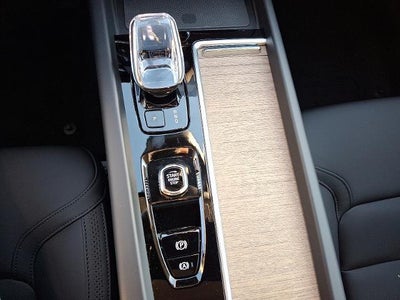 2026 Volvo XC60 B5 AWD Plus