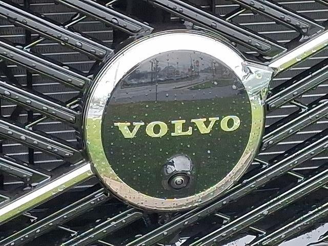 2026 Volvo XC60 B5 AWD Plus