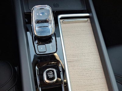 2026 Volvo XC60 B5 AWD Plus
