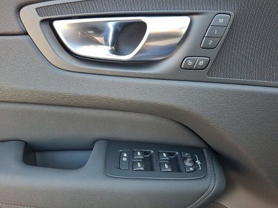 2026 Volvo XC60 B5 AWD Plus