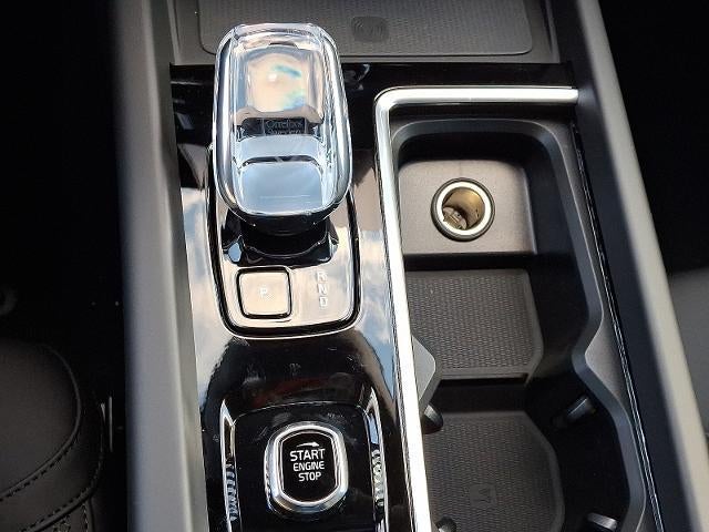 2026 Volvo XC60 B5 AWD Plus