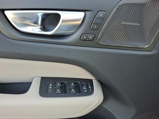 2026 Volvo XC60 B5 AWD Plus