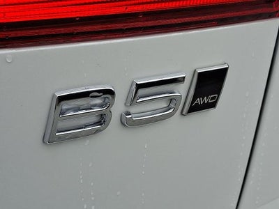 2026 Volvo XC60 B5 AWD Plus