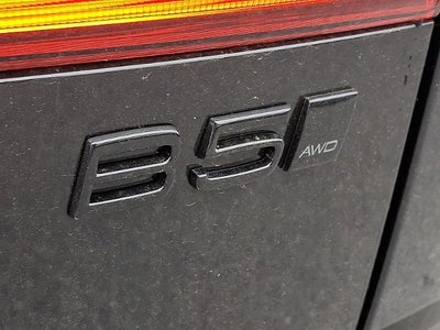 2026 Volvo XC60 B5 AWD Ultra Black Edition