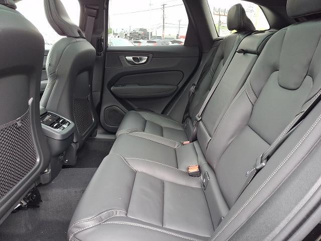 2026 Volvo XC60 B5 AWD Ultra Black Edition