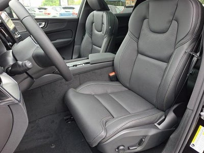 2026 Volvo XC60 B5 AWD Ultra Black Edition