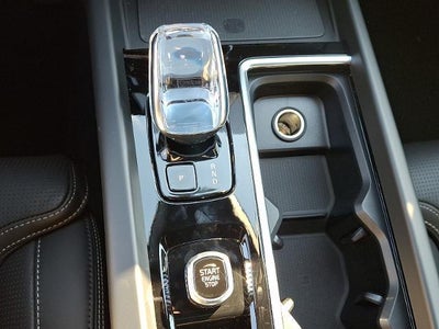 2026 Volvo XC60 B5 AWD Ultra Black Edition