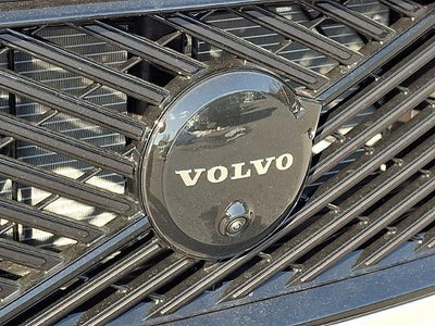 2026 Volvo XC60 B5 AWD Ultra Black Edition