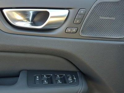 2026 Volvo XC60 B5 AWD Ultra Black Edition