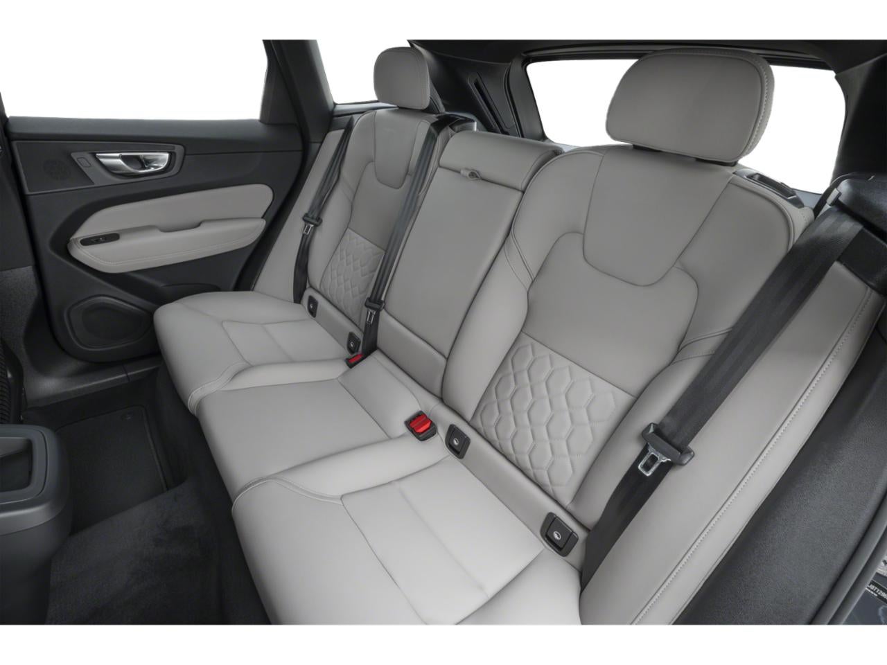 2026 Volvo XC60 B5 AWD Ultra Black Edition