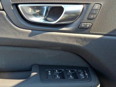 2026 Volvo XC60 B5 AWD Core