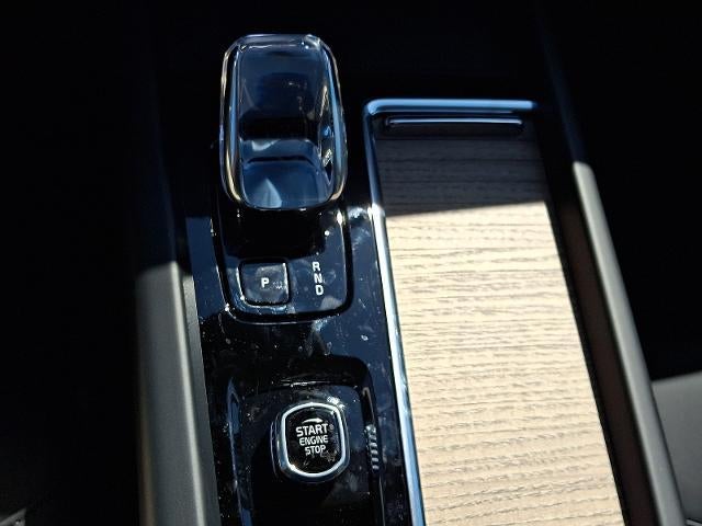 2026 Volvo XC60 B5 AWD Core