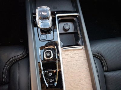 2026 Volvo XC60 B5 AWD Ultra