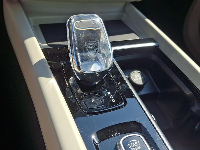 2026 Volvo XC60 B5 AWD Ultra