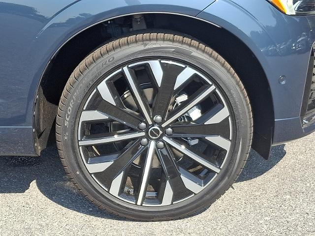 2026 Volvo XC60 B5 AWD Ultra