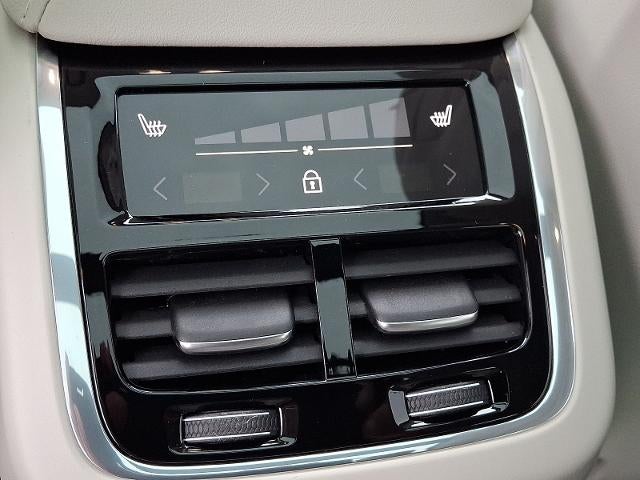 2026 Volvo XC60 B5 AWD Ultra