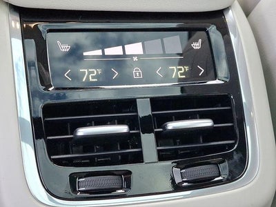 2026 Volvo XC60 B5 AWD Ultra