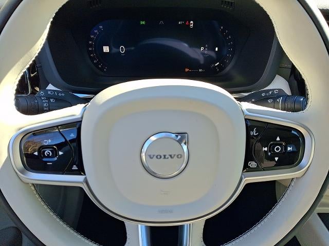 2026 Volvo XC60 B5 AWD Ultra