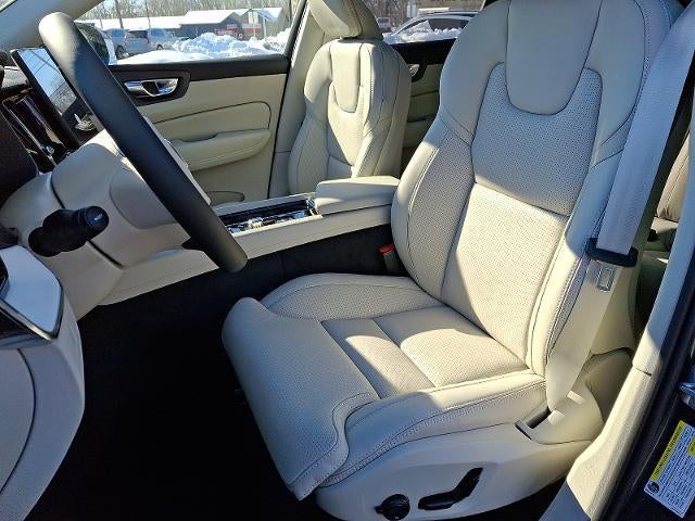2026 Volvo XC60 B5 AWD Ultra