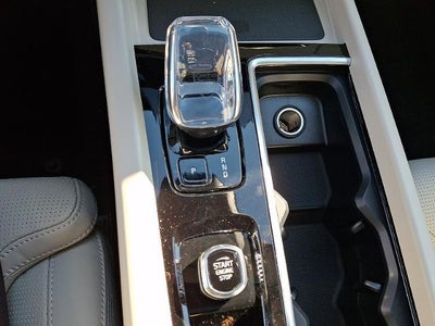 2026 Volvo XC60 B5 AWD Ultra
