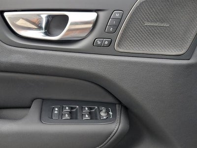 2027 Volvo XC60 B5 AWD Ultra