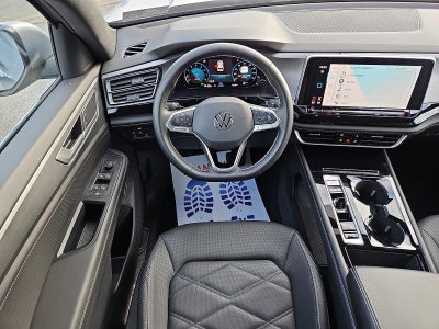 2025 Volkswagen Atlas Cross Sport 2.0T SE w/Technology 4MOTION