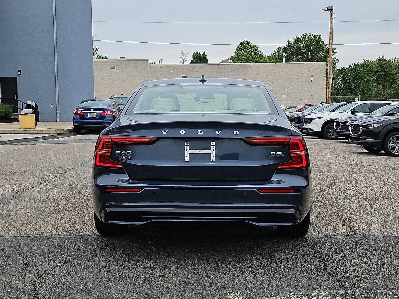 2023 Volvo S60 B5 AWD Plus Dark Theme