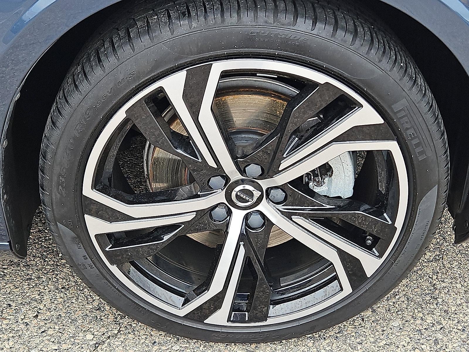 2023 Volvo S60 B5 AWD Plus Dark Theme