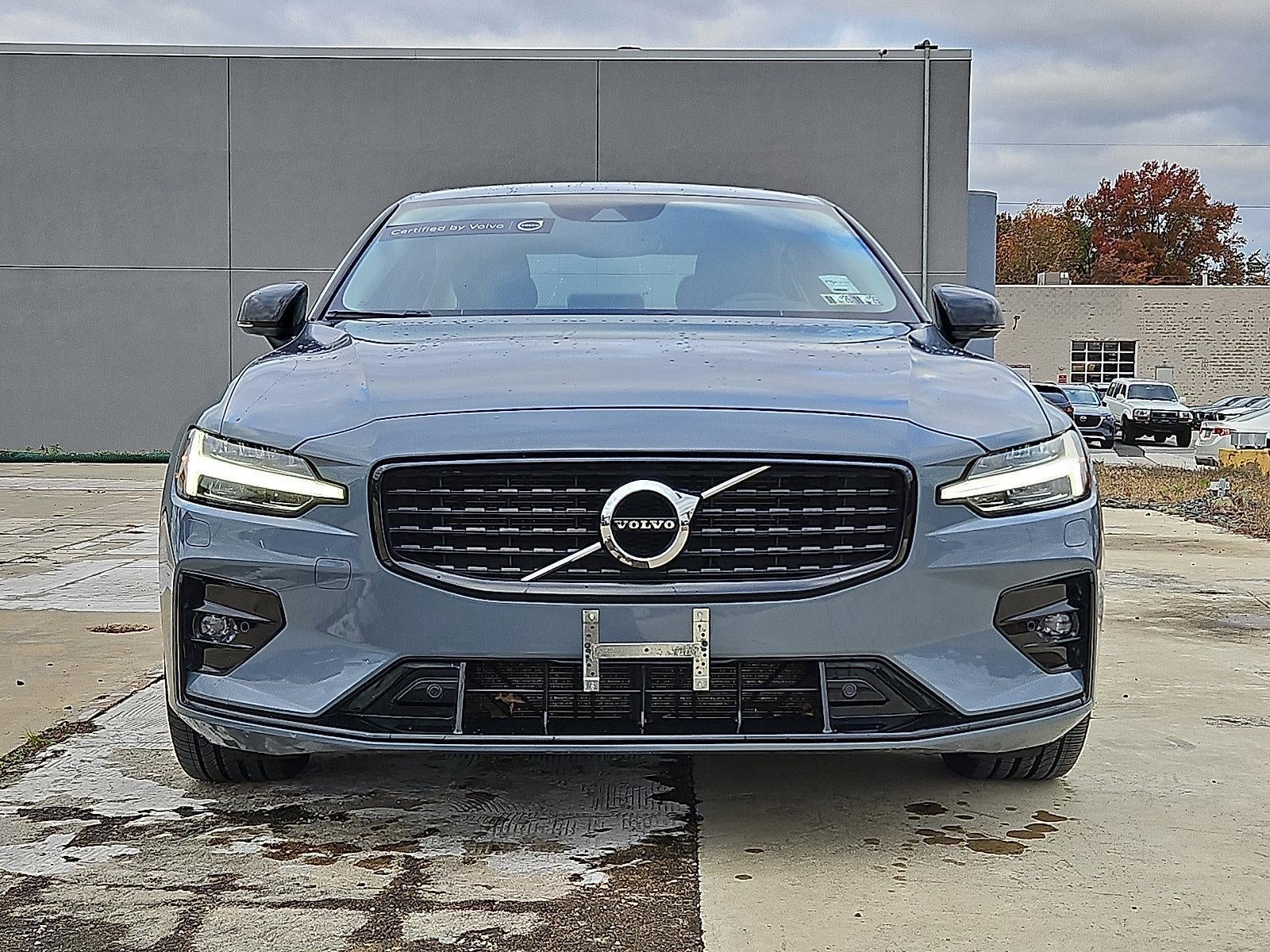 2022 Volvo S60 B5 AWD Momentum