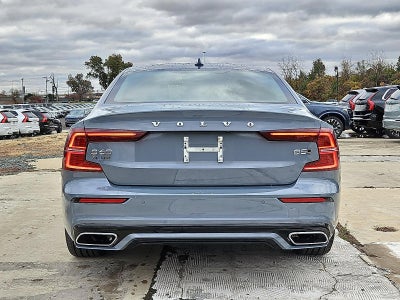 2022 Volvo S60 B5 AWD Momentum