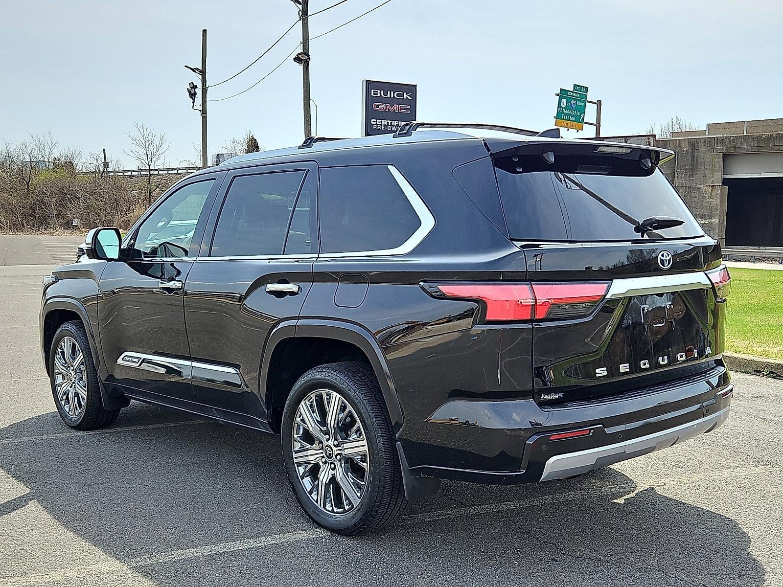 2024 Toyota Sequoia Capstone 4WD (Natl)
