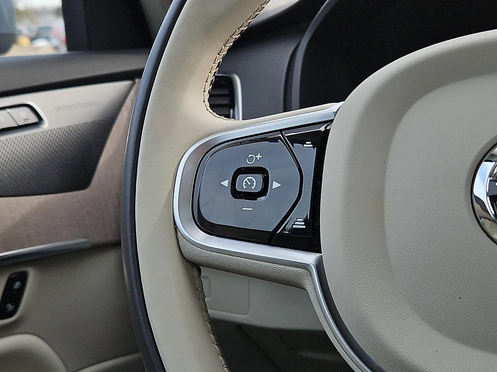 2023 Volvo XC90 B6 AWD Plus 6P