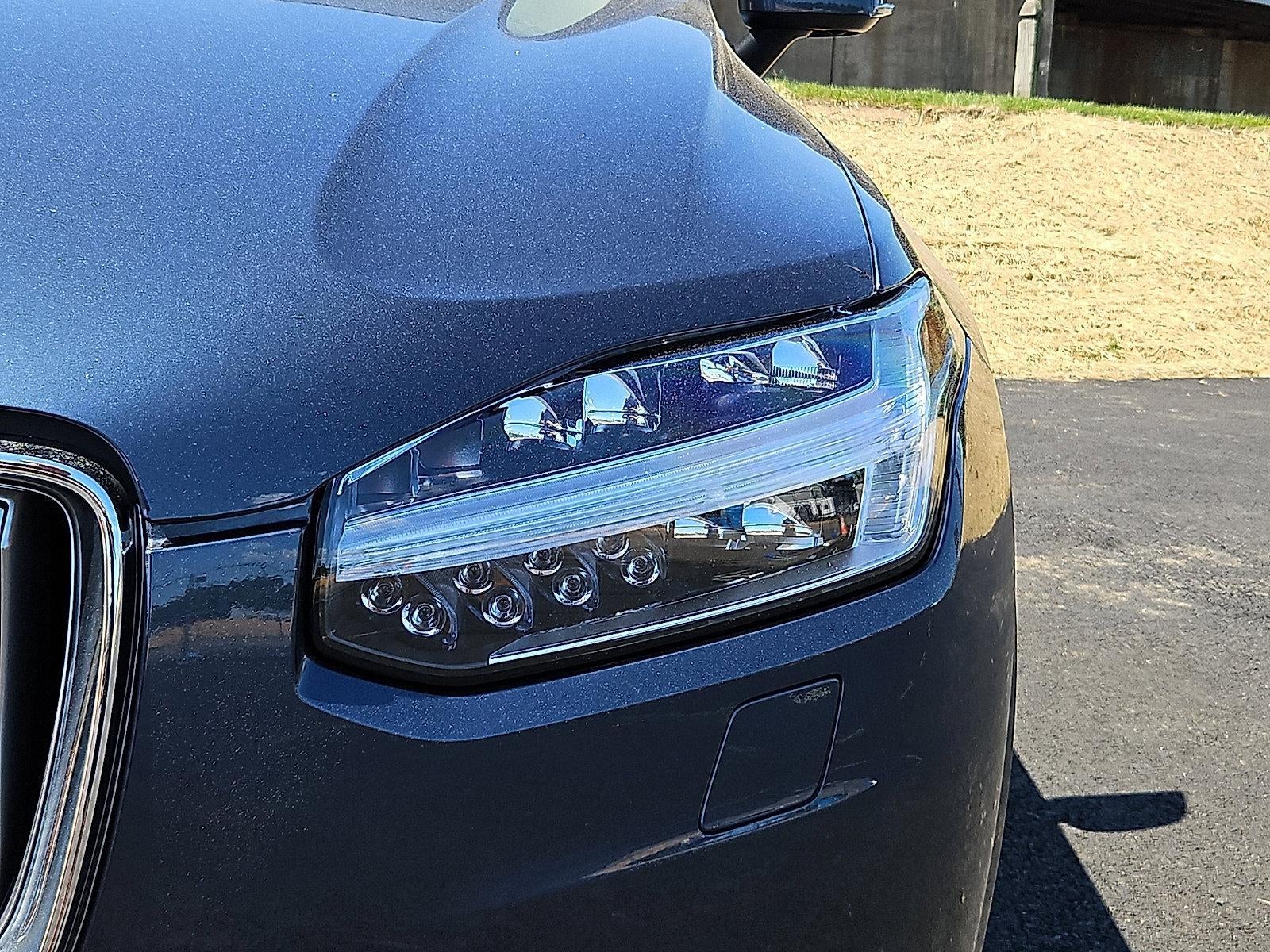 2023 Volvo XC90 B6 AWD Plus 6P