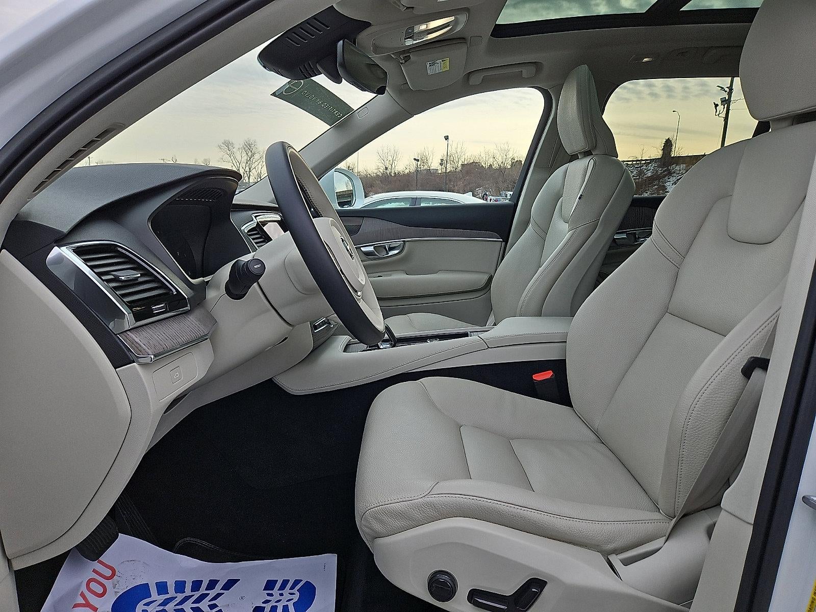 2023 Volvo XC90 B6 AWD Plus 6P