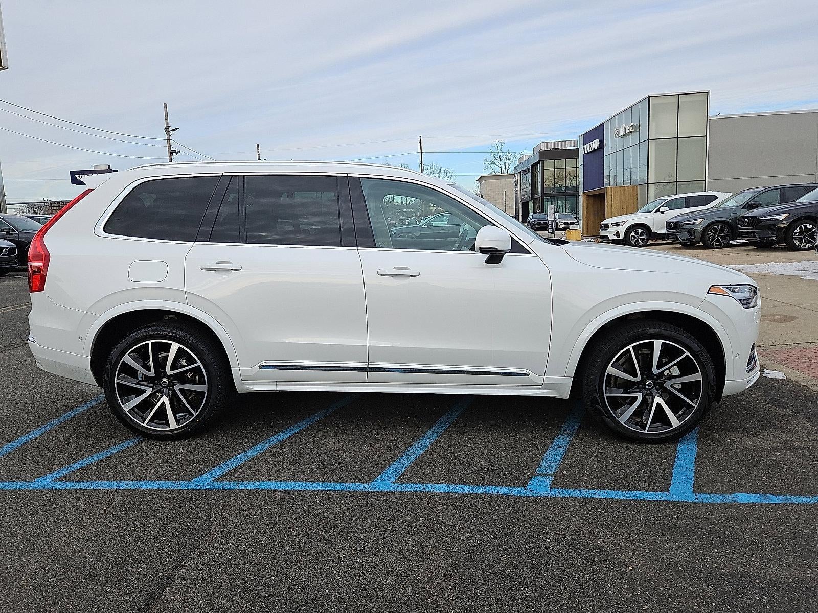 2023 Volvo XC90 B6 AWD Plus 6P