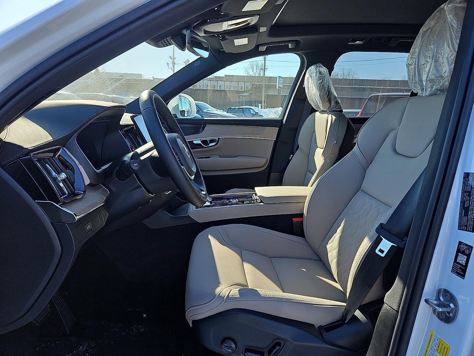 2026 Volvo XC90 B6 AWD Plus 6-Seater