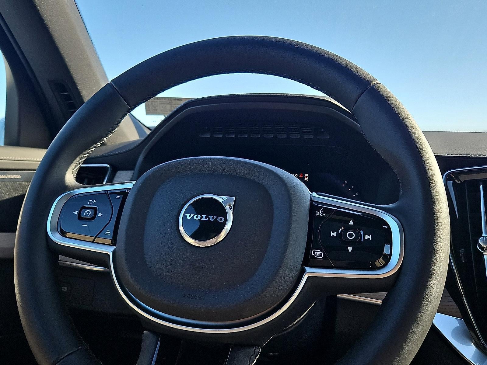 2026 Volvo XC90 B6 AWD Plus 6-Seater