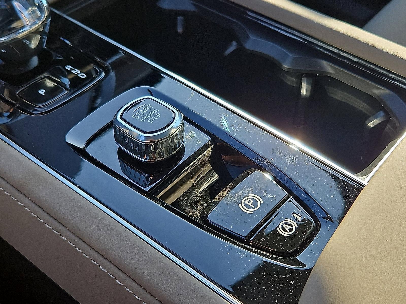 2026 Volvo XC90 B6 AWD Plus 6-Seater