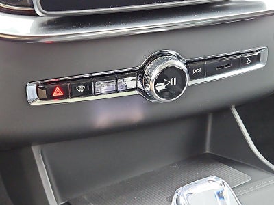 2026 Volvo XC90 B6 AWD Plus 6-Seater