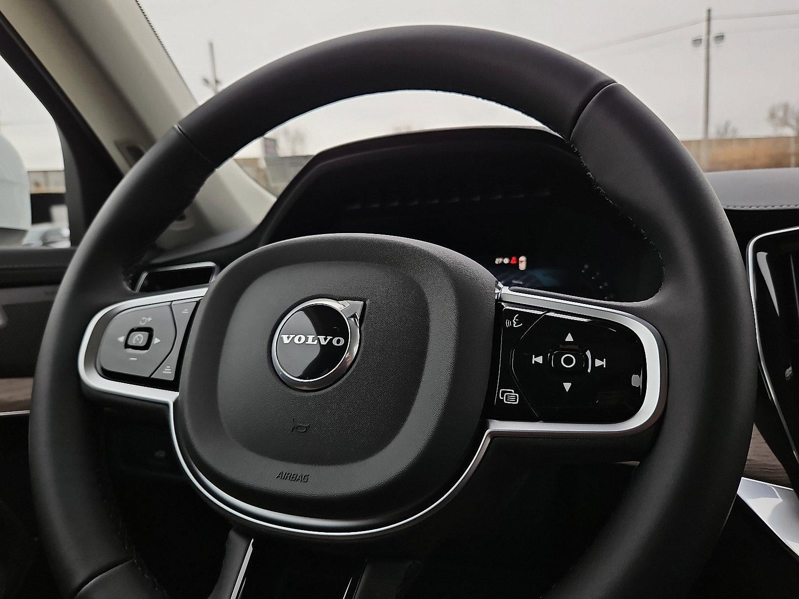 2026 Volvo XC90 B6 AWD Plus 6-Seater