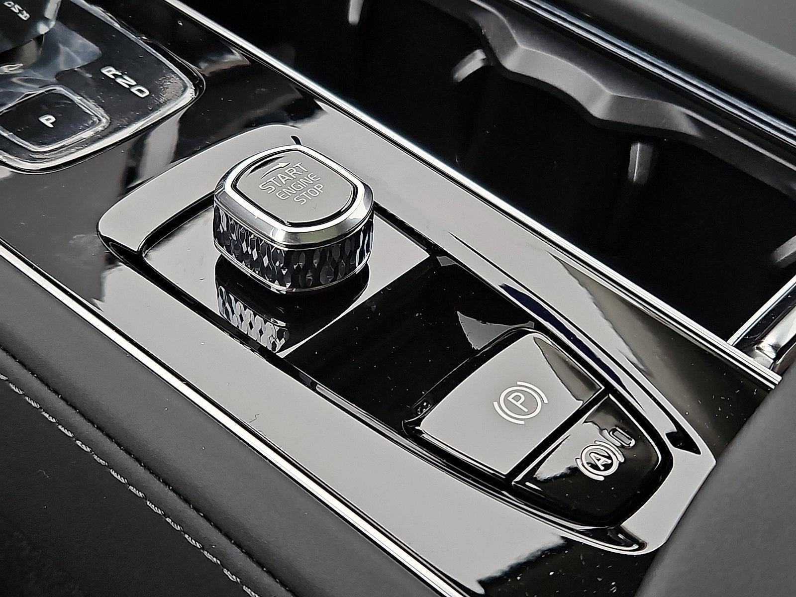 2026 Volvo XC90 B6 AWD Plus 6-Seater