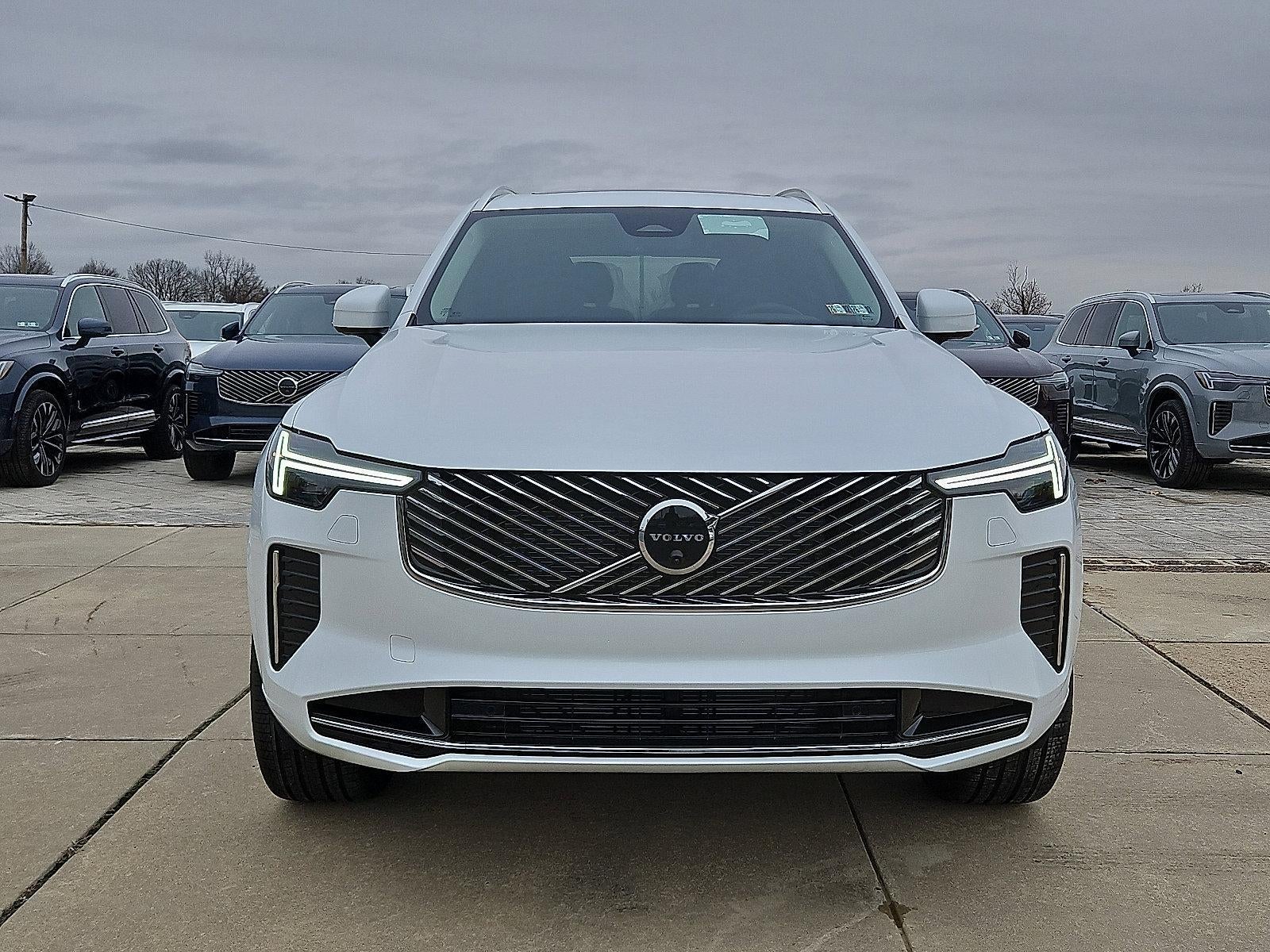 2026 Volvo XC90 B6 AWD Plus 6-Seater